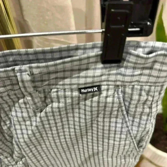 Men’s Hurley shorts - Picture 2 of 9